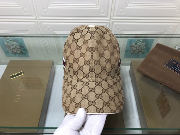 ブランド帽子着用イメージ